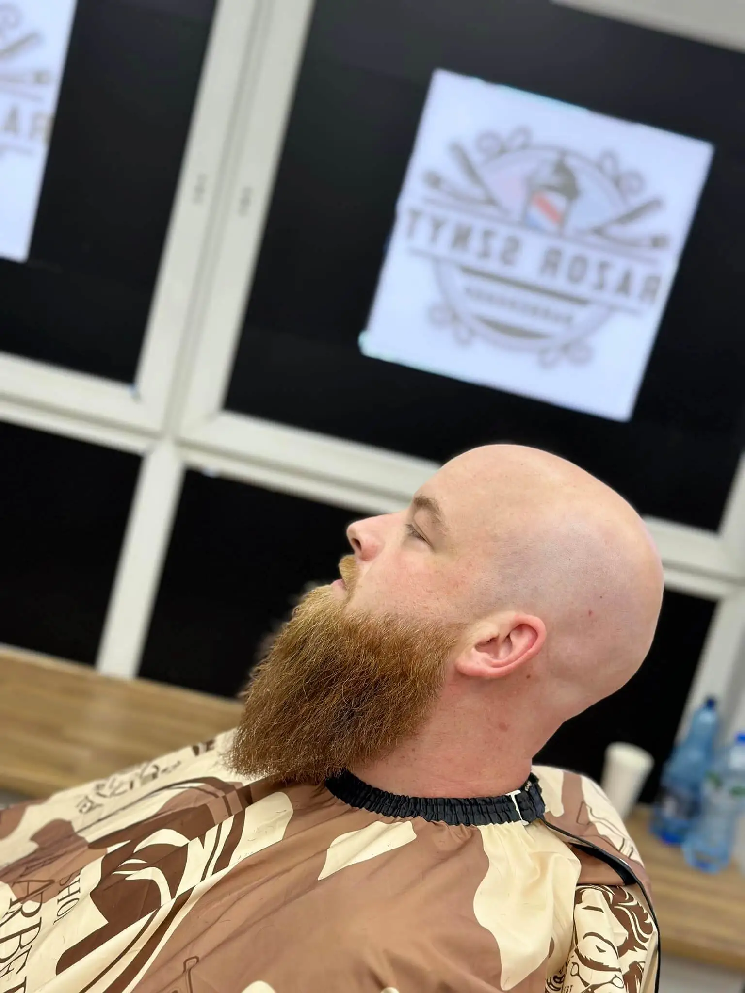 Stylizacja brody — Razor Sznyt Knurów
